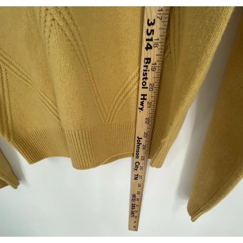 NWT Jos A Banks Mens Small‎ Lambs Wool Sweater Gold V-Neck $99